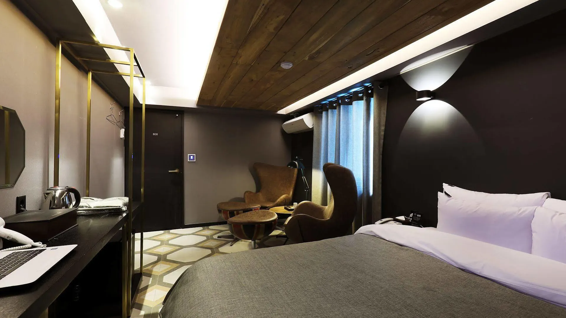 **  Rainbow Hotel Seoul South Korea