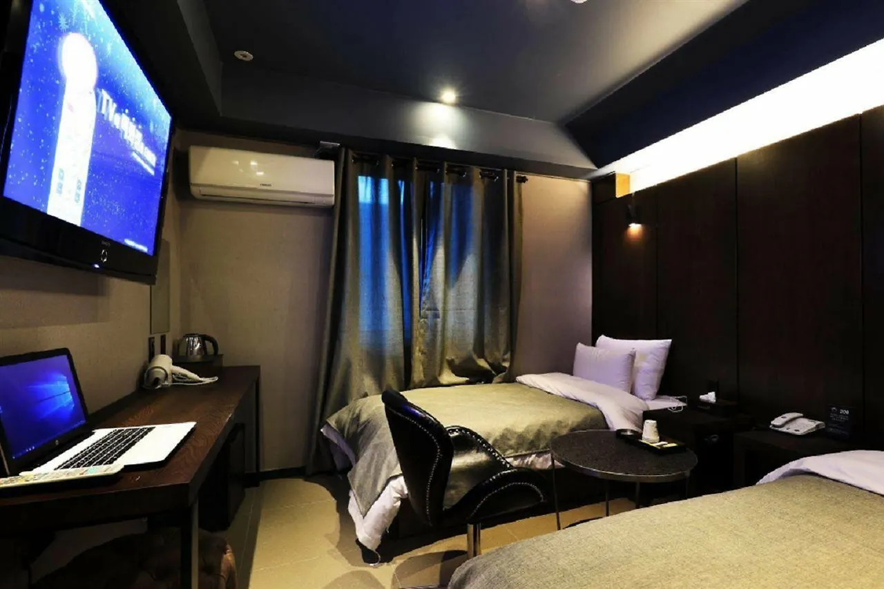 Rainbow Hotel Seoul 2*,